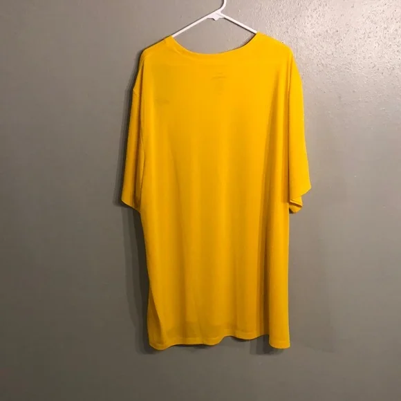 Nike Yellow Short Sleeve Tee Vibrant Casual Style - Picture 2 of 4